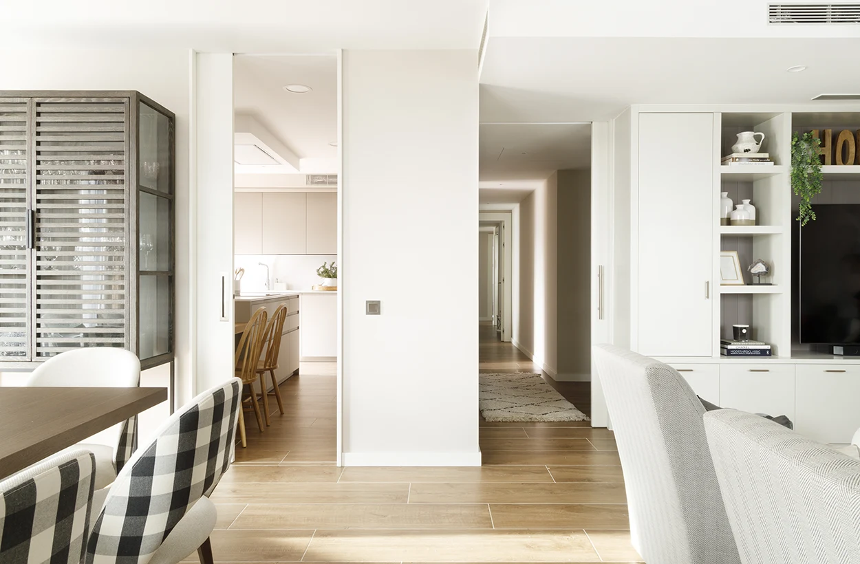 Blog interiorismo Pia Capdevila suelo porcelánico efecto madera