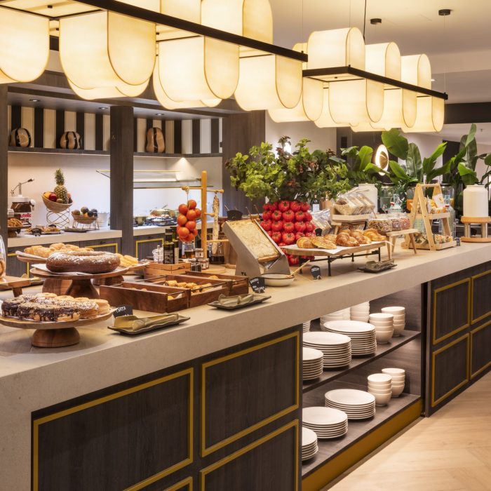 PIA CAPDEVILA INTERIORISMO-Proyecto Catalonia Plaza España Hotel&Spa-foto ®Catalonia Hotel&resorts-Espacio desayuno buffet (1)