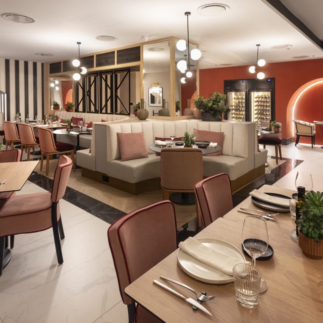 PIA CAPDEVILA INTERIORISMO-Proyecto Catalonia Plaza España Hotel&Spa-foto ®Catalonia Hotel&resorts-Espacio restaurante Pulso (5)
