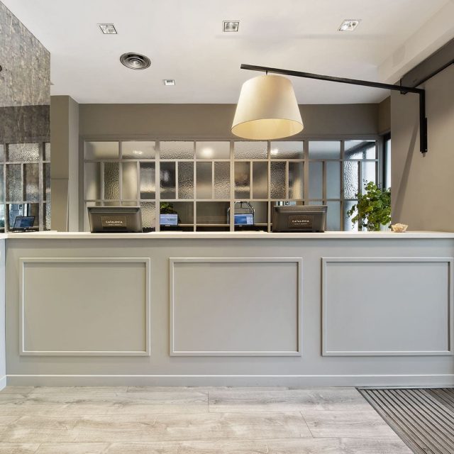 PROYECTO-DE-INTERIORISMO-DE-HOTEL-CATALONIA-BARCELONA-RECEPCCIÓN1.jpg