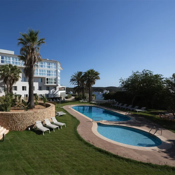 Pia Capdevila-Hotel Catalonia Mirador Des Port - FOTO ©Catalonia Hotels & Resorts - Piscina 05 original