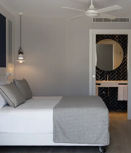 Pia Capdevila-Hotel Catalonia Mirador Des Port - FOTO ©Catalonia Hotels & Resorts - hab 11 Premium Terrace Triple Sea View