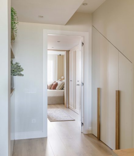 Pia Capdevila Interiorismo-Proyecto 492 Av Roma-PLANTA BAJA-Suite-Vestidor-FOTO Jordi Canosa-ESTILISMO Mar Gausachs-1B