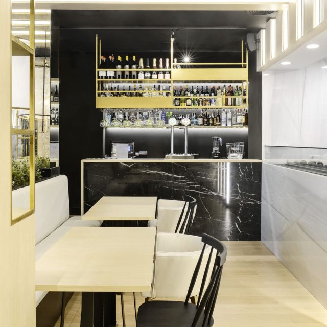 Pia-Capdevila-Proyecto-207-Proyecto-de-interiorismo-de-restaurante-Zuka-12