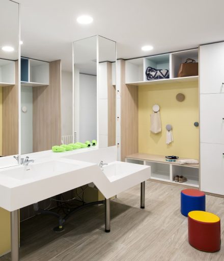 Pia-Capdevila-Proyecto-221-Proyecto-de-diseno-de-interiores-de-local-Penguins-2