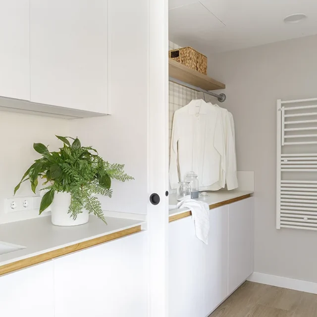 piso grande dormitorio laundry