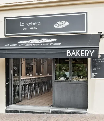 Exterior panadería La Farineta
