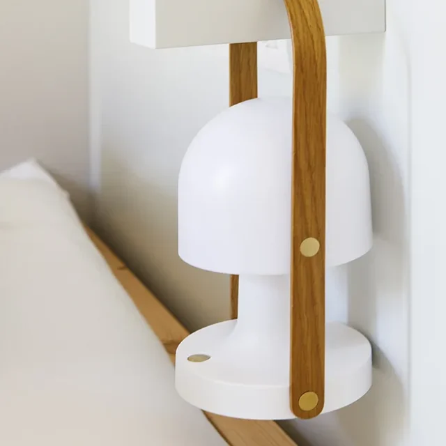 Lámpara dormitorio infantil - Proyecto de decoración de casa en Pomaret