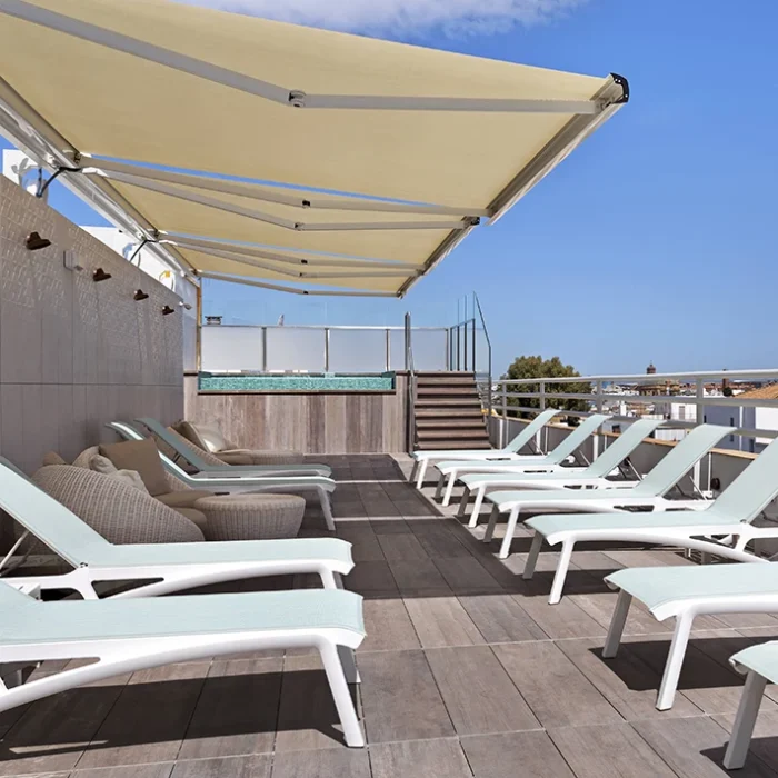 Piscina y solarium - Proyecto Hotel Catalonia Santa Justa