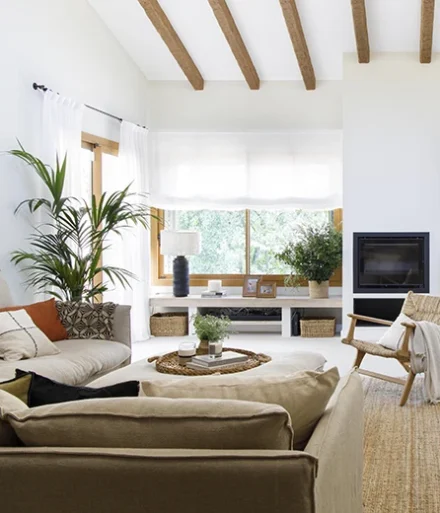 Salón - Proyecto de reforma integral e interiorismo de casa en Begues