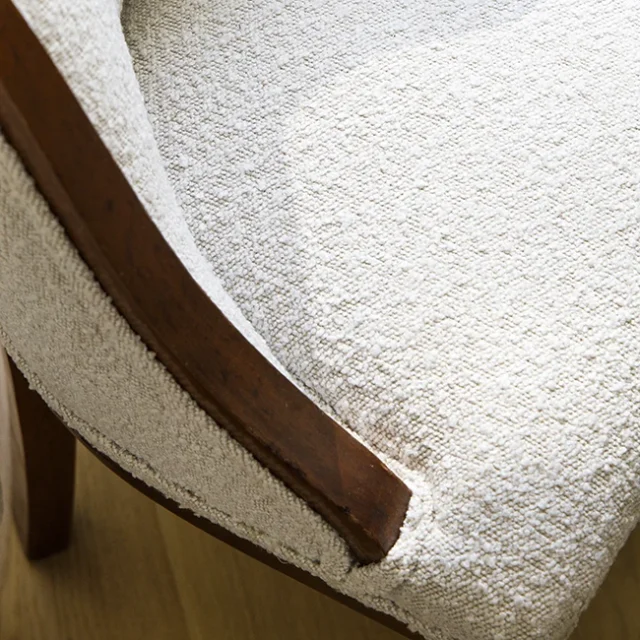 Textura de silla en dormitorio - Proyecto Balmes