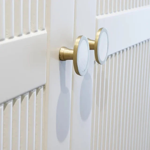 Tiradores armario - Proyecto de reforma integral e interiorismo de piso en Calvet